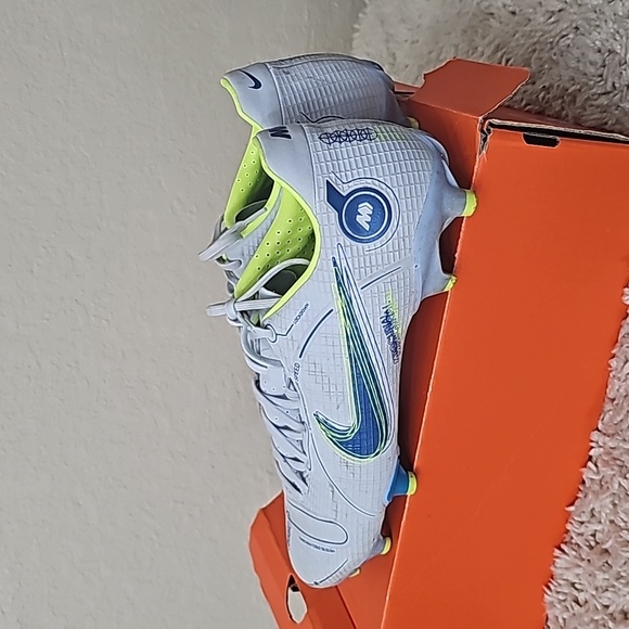 Nike Vapor 14 Academy Soccer Shoes Cleats - Picture 4 of 16